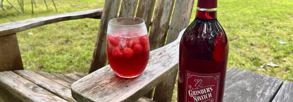 Raspberry Lemonade wine cocktail made with Grinder's Switch Winery Razzbury wine